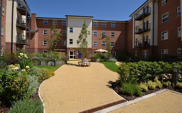 2 bedroom flat for sale