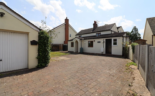 Woore Road, Crewe, CW3 - Stephenson Browne