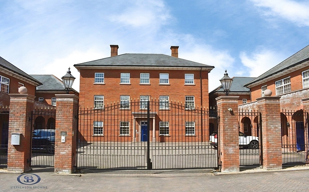 Brackenwood Mews, Wychwood Park, Weston, Crewe, Cheshire, CW2 - Stephenson Browne